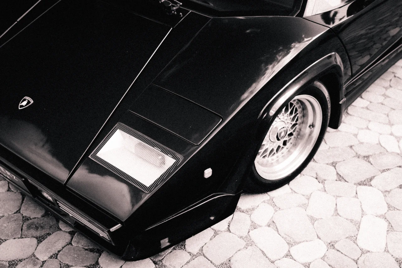 Fotos von einem Lamborghini Countach bei der Werkstatt Oldtimer Erz., Bild 1