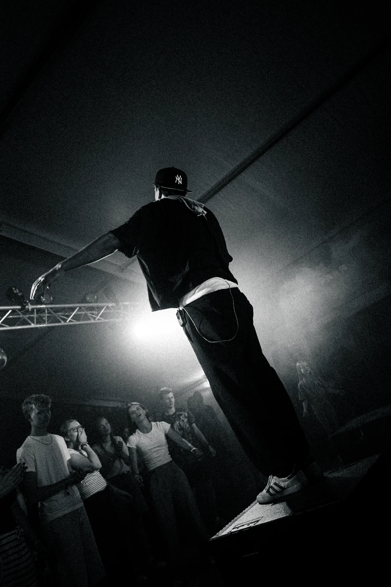 Fotos von einem Konzert bei dem Künstler Elijah Thomas., Bild 19