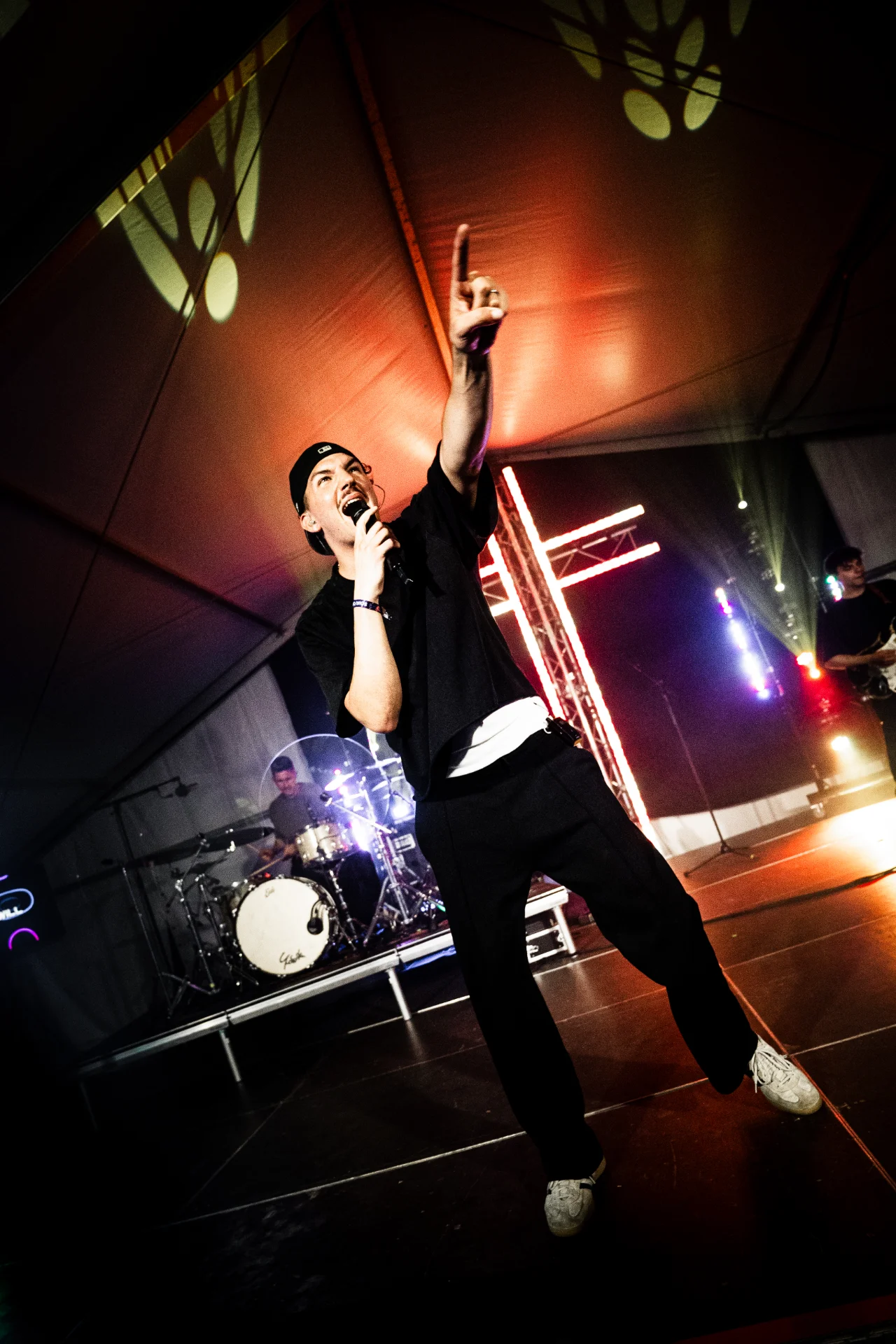 Fotos von einem Konzert bei dem Künstler Elijah Thomas., Bild 7