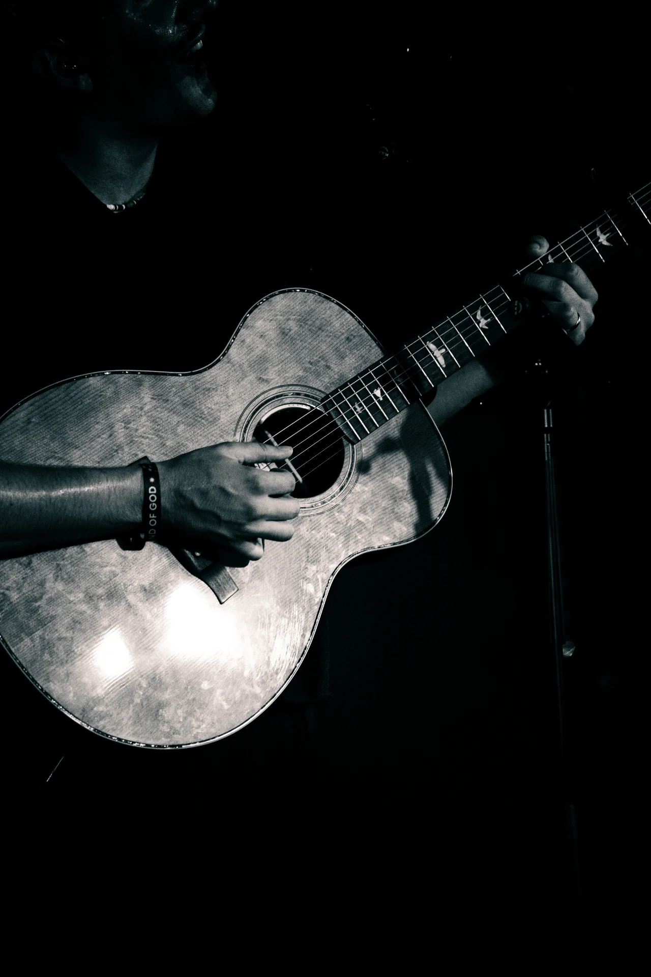 Fotos von einem Konzert bei dem Künstler Elijah Thomas., Bild 8