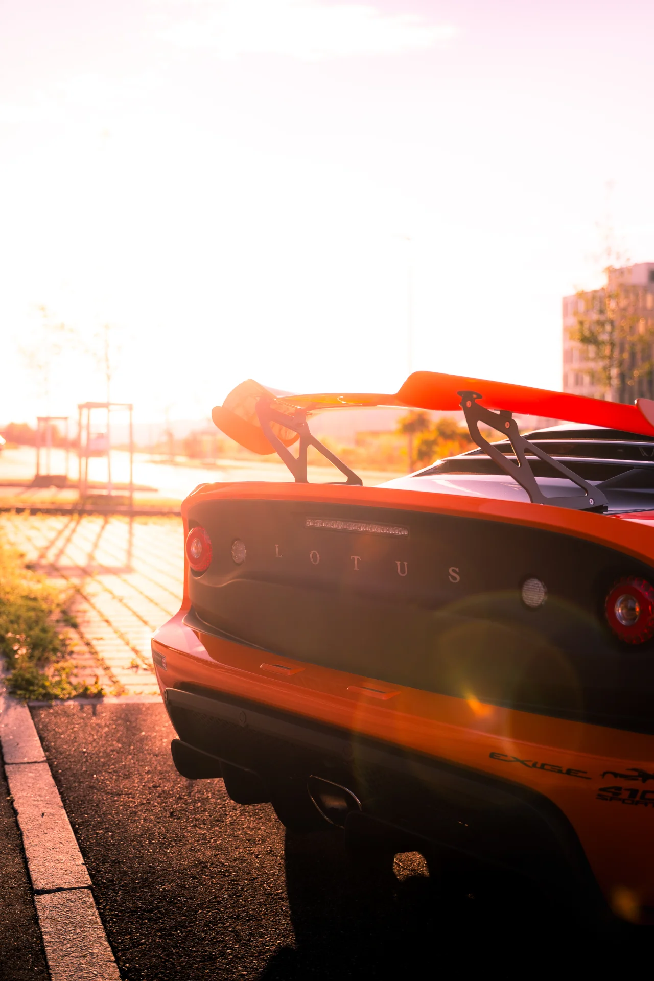 Fotoshooting von einem orangenem Lotus Elise in der ulmer Wilhelmsburg., Bild 12