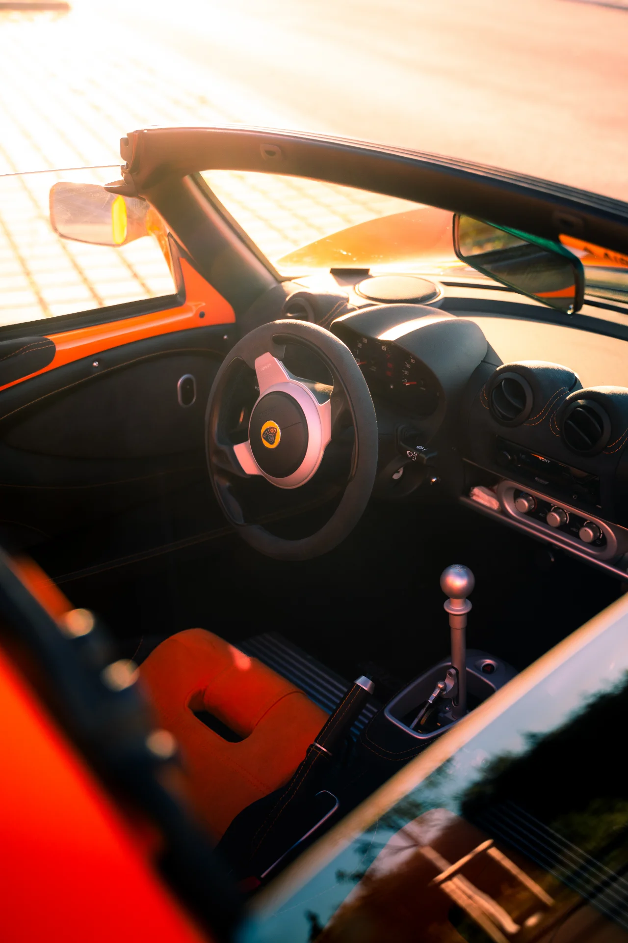Fotoshooting von einem orangenem Lotus Elise in der ulmer Wilhelmsburg., Bild 21