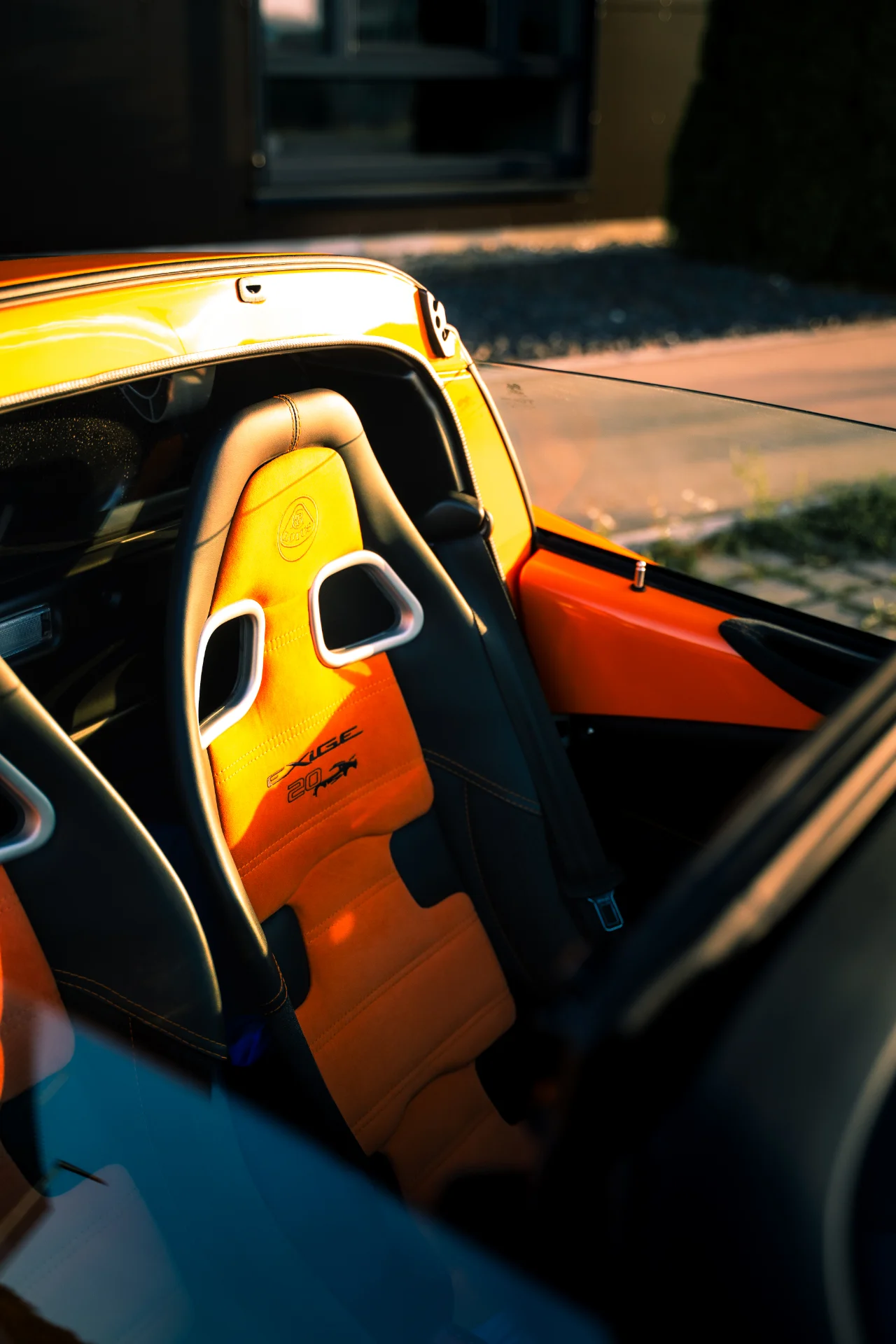 Fotoshooting von einem orangenem Lotus Elise in der ulmer Wilhelmsburg., Bild 6