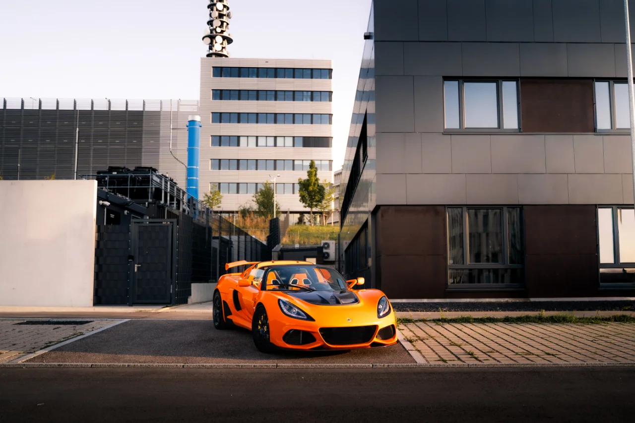 Fotoshooting von einem orangenem Lotus Elise in der ulmer Wilhelmsburg., Bild 10