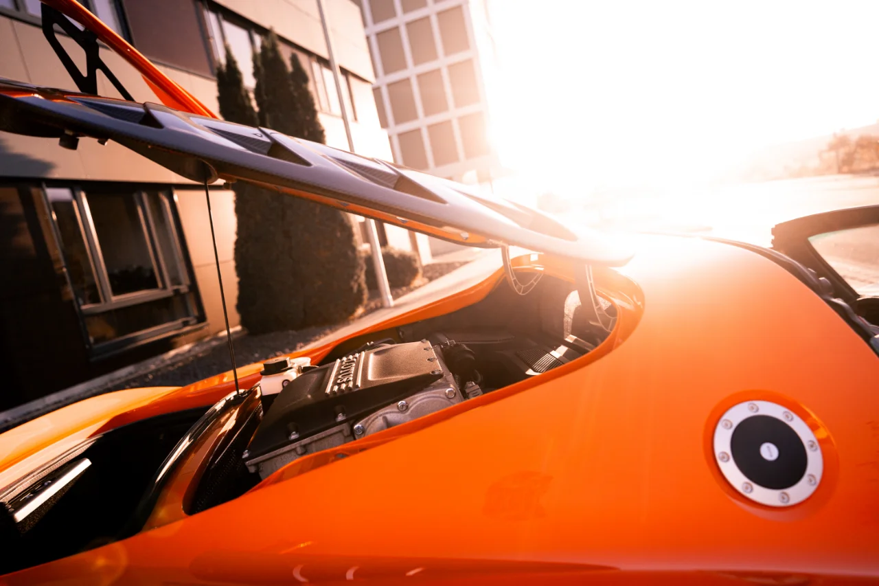 Fotoshooting von einem orangenem Lotus Elise in der ulmer Wilhelmsburg., Bild 11