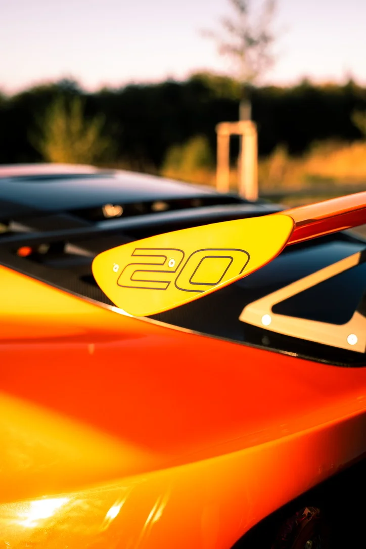 Fotoshooting von einem orangenem Lotus Elise in der ulmer Wilhelmsburg., Bild 4