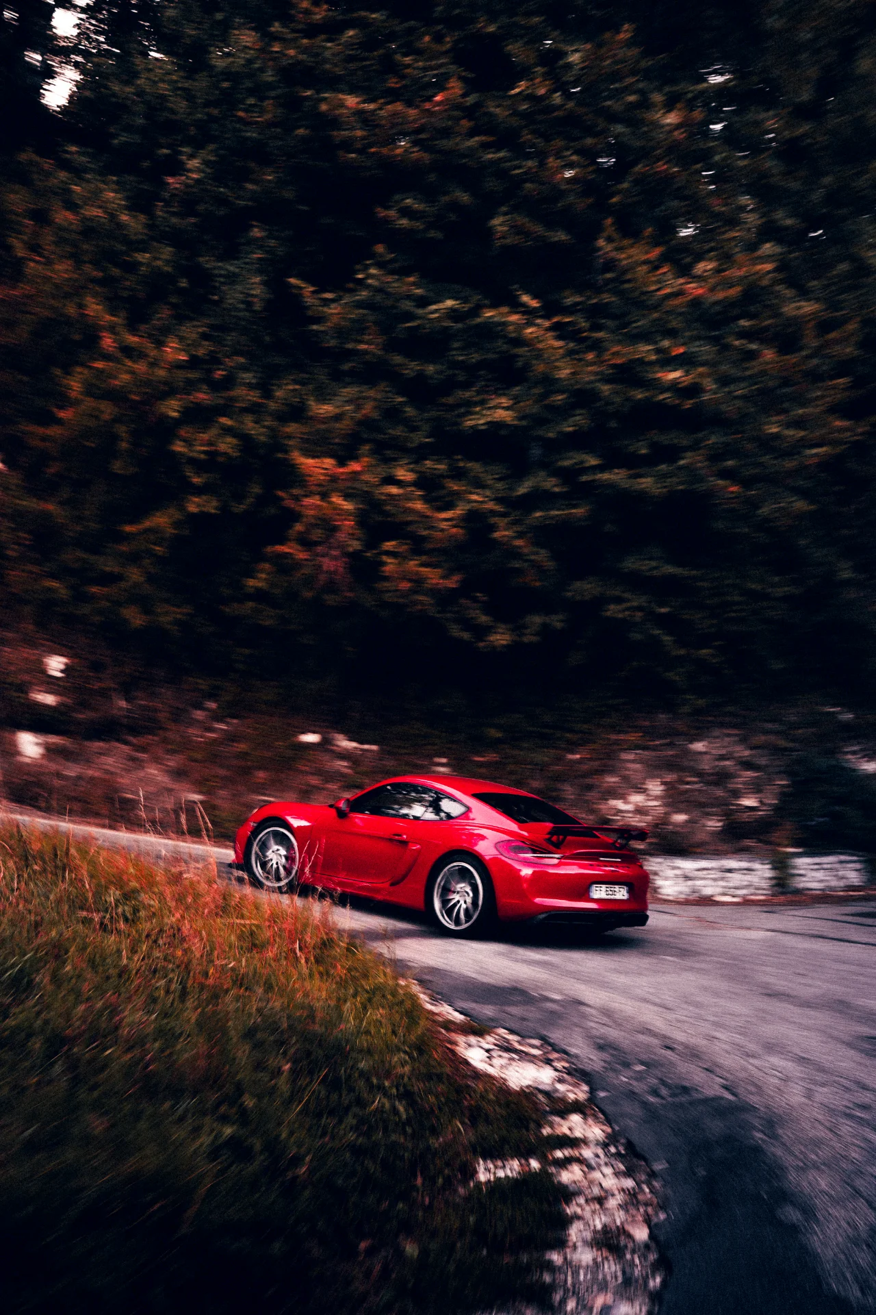 Fotos von Porsches und Oldtimern bei einer Ausfahrt in den französischen Alpen., Bild 18