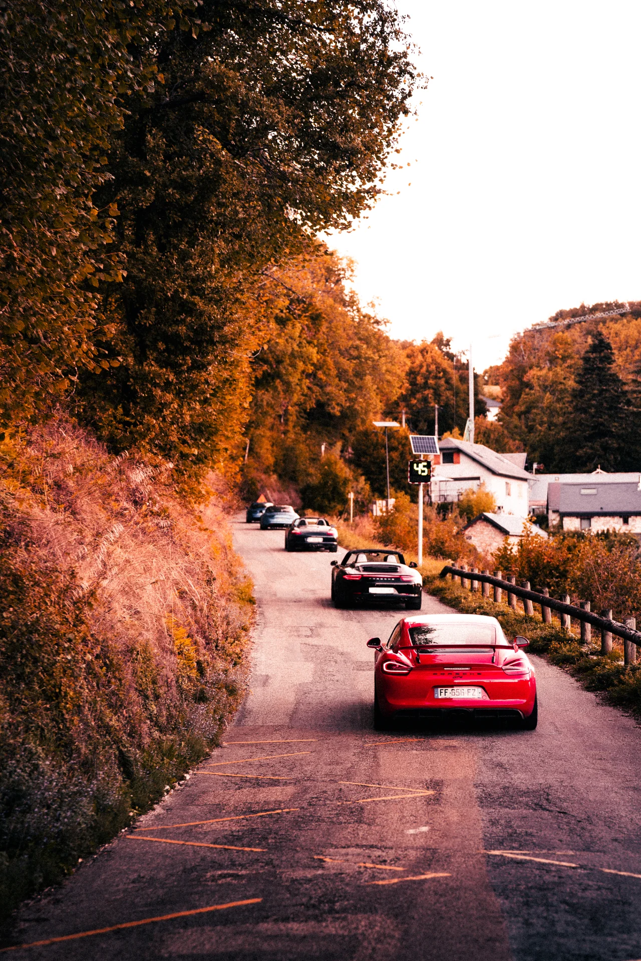 Fotos von Porsches und Oldtimern bei einer Ausfahrt in den französischen Alpen., Bild 9