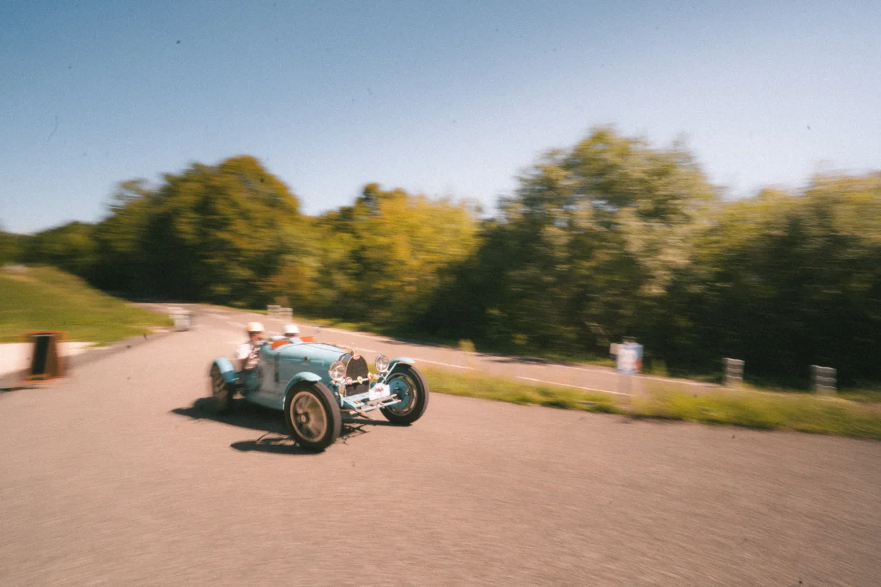 Fotos von Porsches und Oldtimern bei einer Ausfahrt in den französischen Alpen., Bild 10