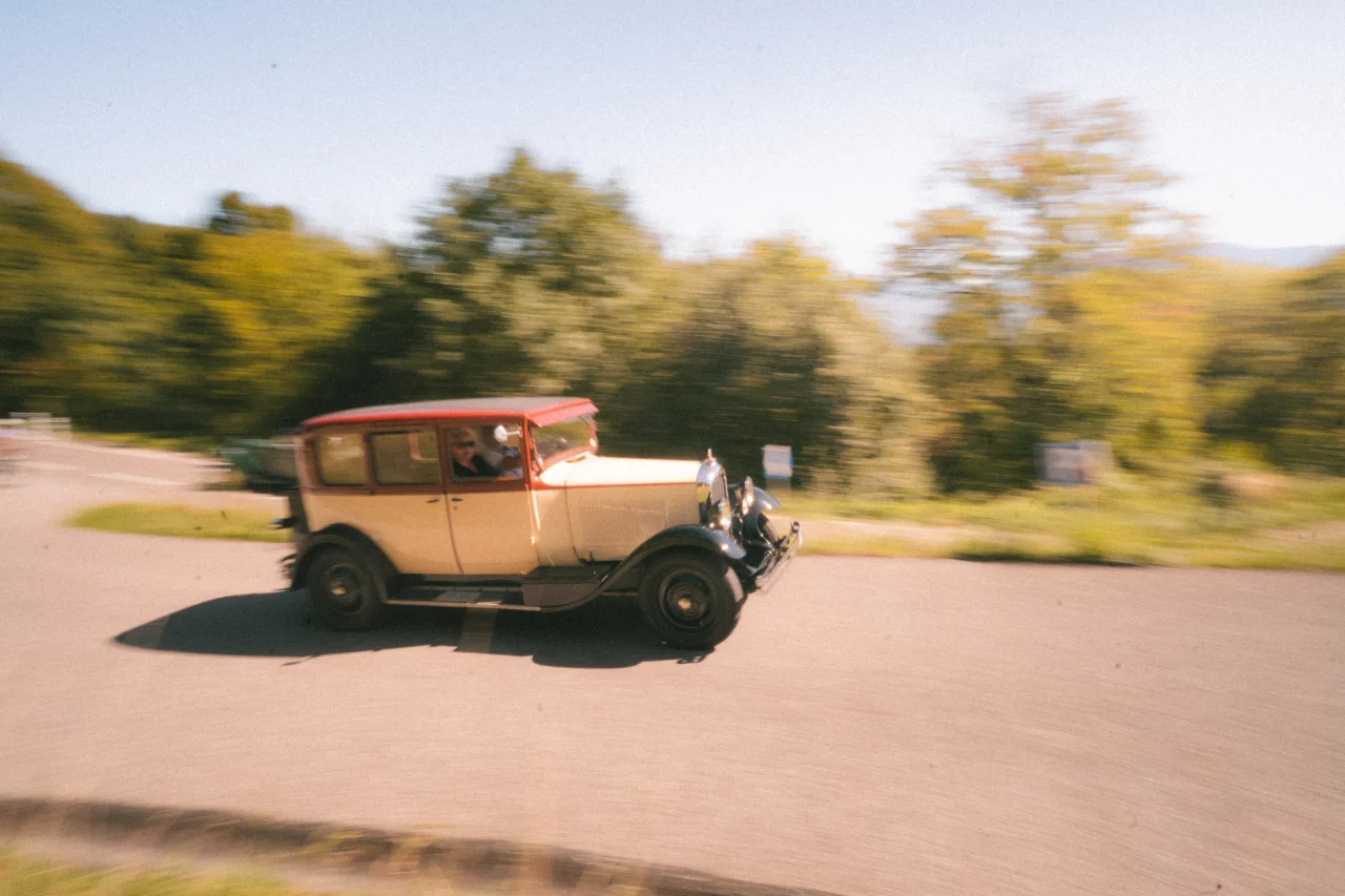 Fotos von Porsches und Oldtimern bei einer Ausfahrt in den französischen Alpen., Bild 20