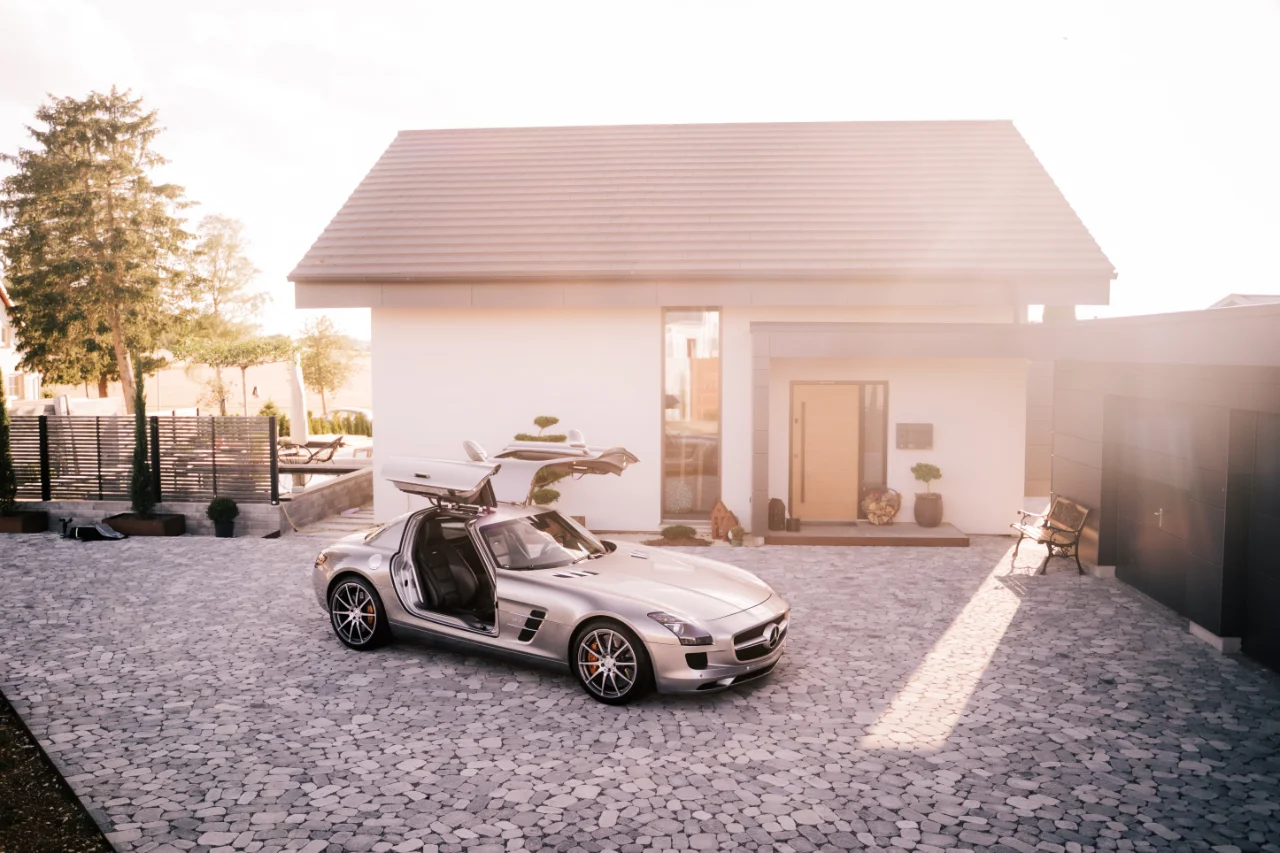 Fotos von einem Mercedes SLS bei der Werkstatt Oldtimer Erz., Bild 7